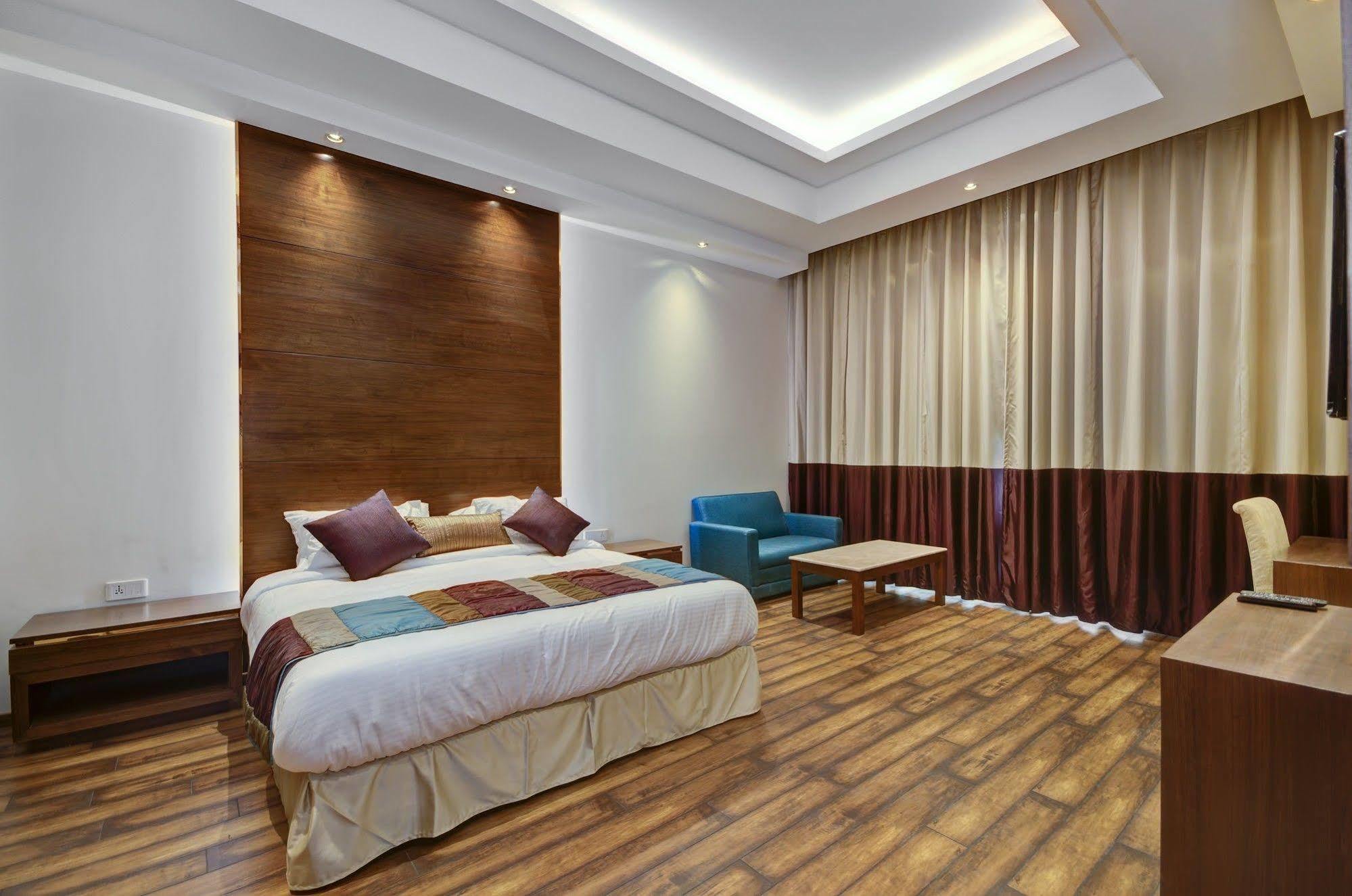 Hotel La Sagrita New Delhi